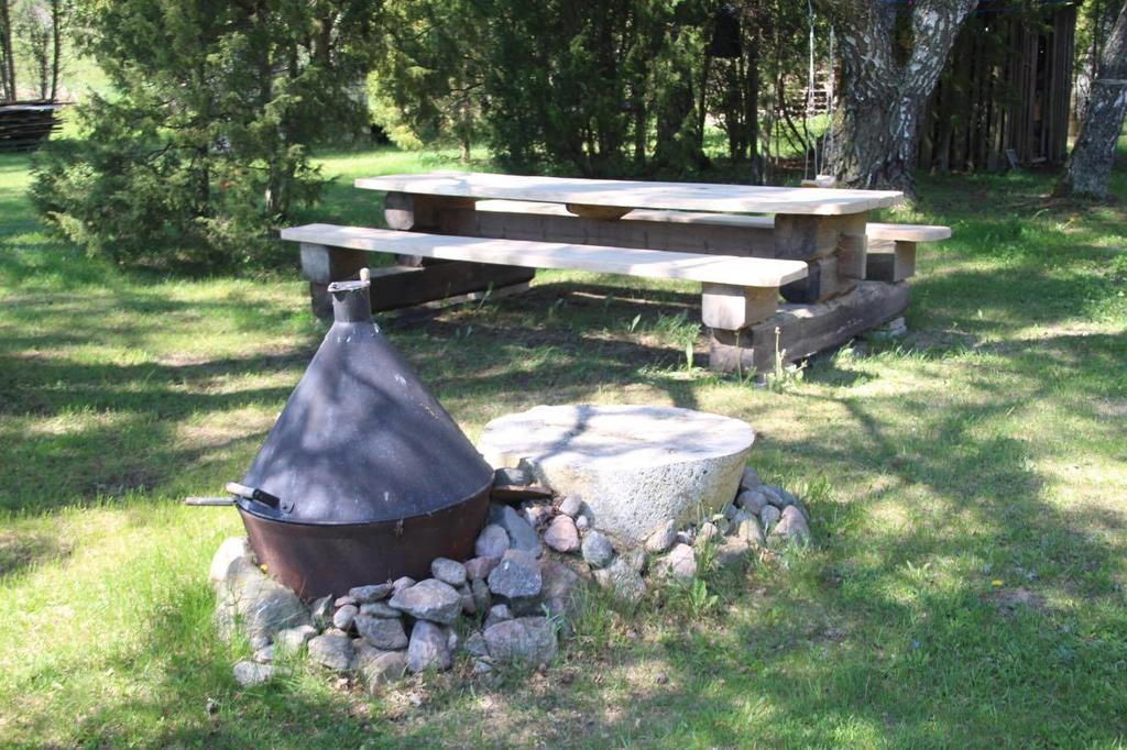 Ala-Laugu Holiday Home Leisi Dış mekan fotoğraf